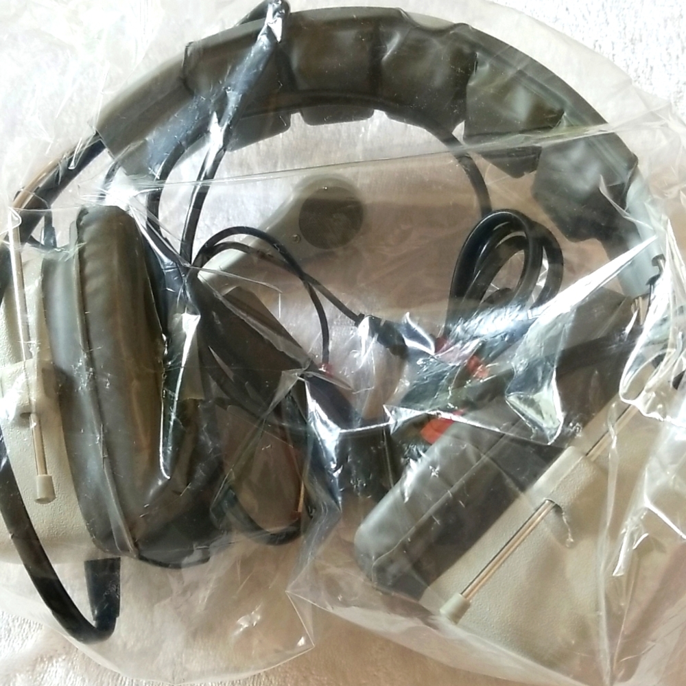 Electronics:Headsets :Hearing Protector - Picture 3 of 8